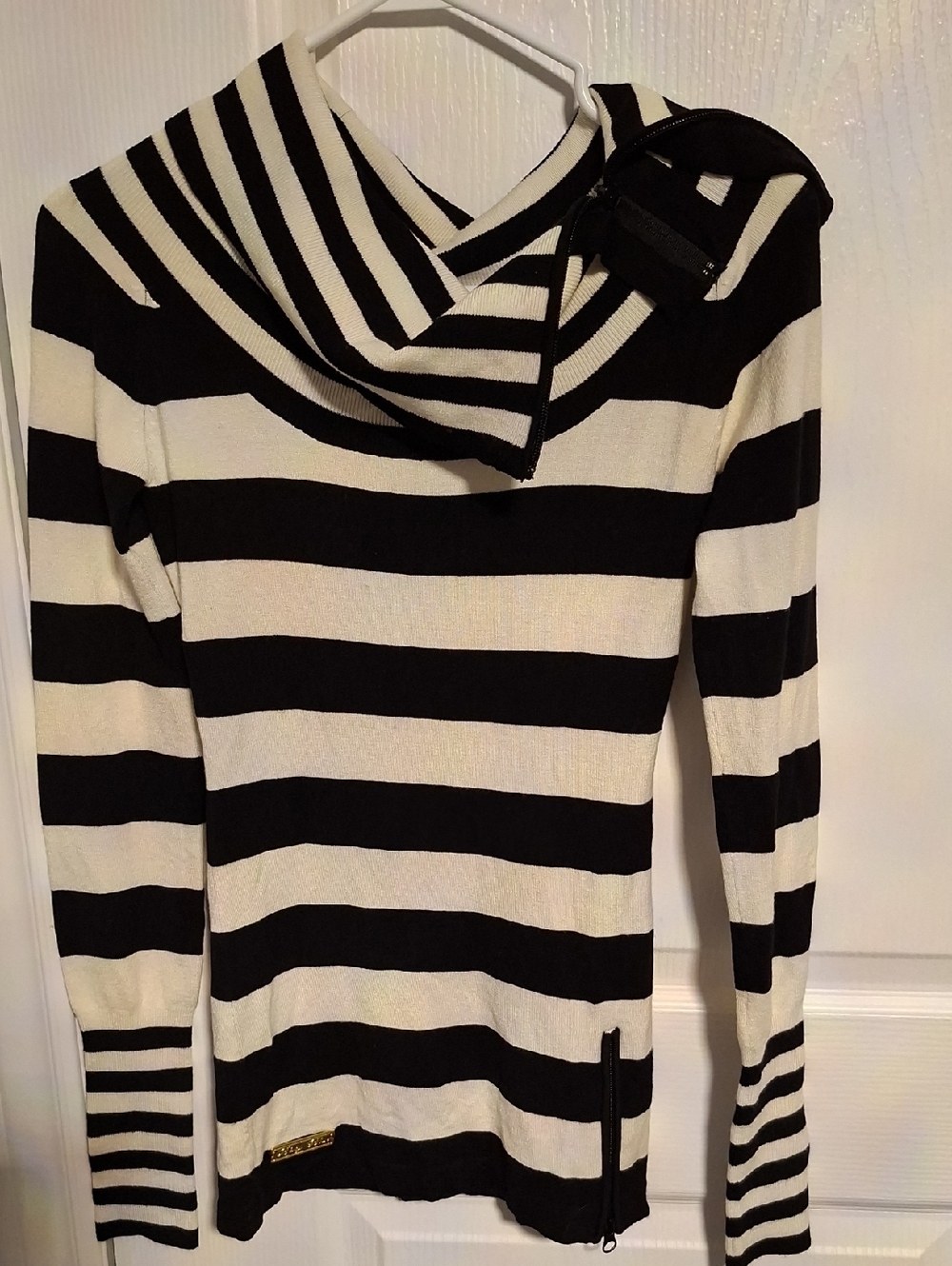Black & White Striped Cowl Neck Sweater - Women's‎